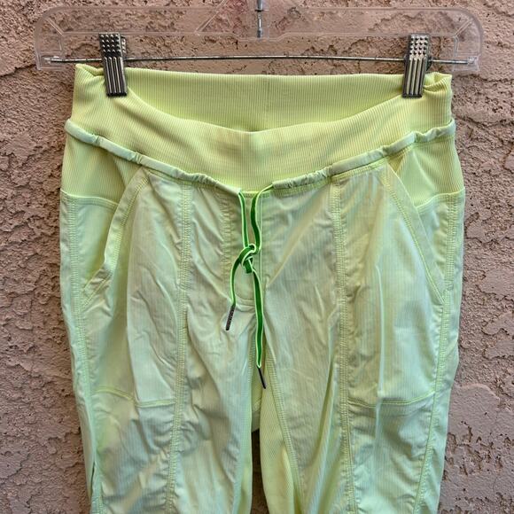 Lululemon Size 4 Street to Studio Crop Drawstring Pants Neon Yellow Pockets - Picture 4 of 6